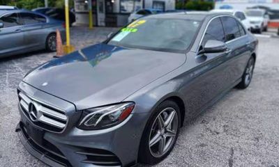 2017 Mercedes-Benz E-Class E300 4M