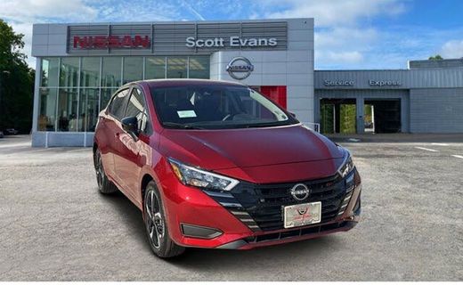 2025 Nissan Versa SR