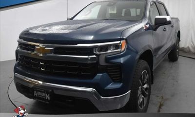 2024 Chevrolet Silverado LT