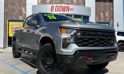 2026 Chevrolet Silverado Trail Boss Custom