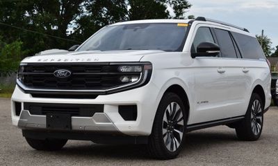 2025 Ford Expedition Platinum