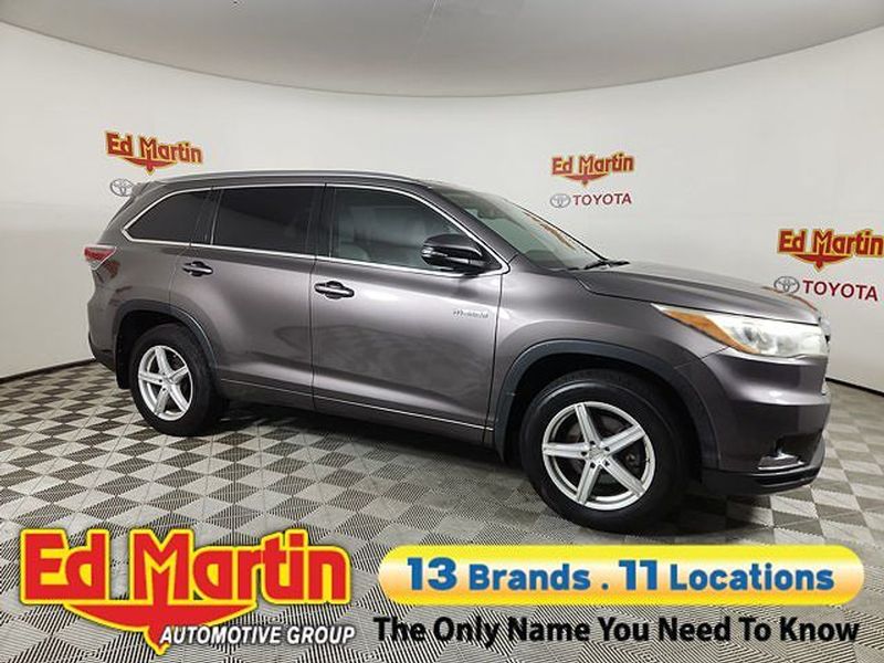 2014 Toyota Highlander — a typically priced live listing