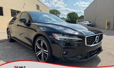 2020 Volvo S60 T5 R Design