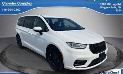 2023 Chrysler Pacifica Touring L