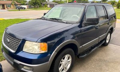 2004 Ford Expedition XLT