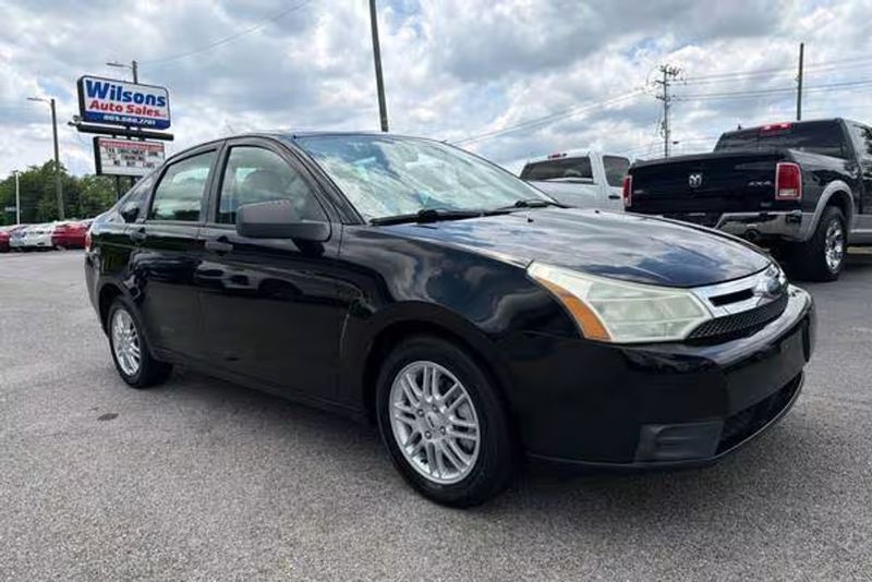 2009 Ford Focus — a typically priced live listing