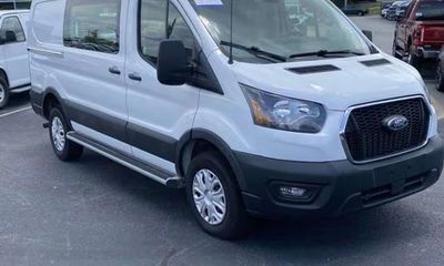 2025 Ford Transit LOW Roof