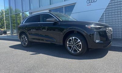 2025 Audi Q5 Quattro Premium