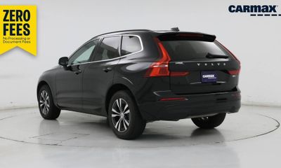 2023 Volvo XC60 Core Bright Theme