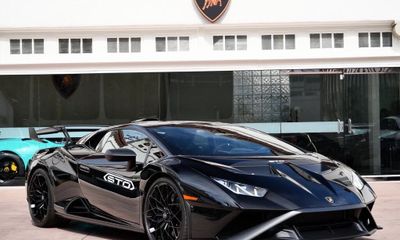 2023 Lamborghini Huracan STO