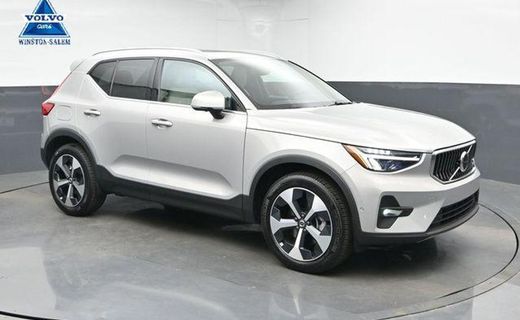 2025 Volvo XC40 Plus Bright