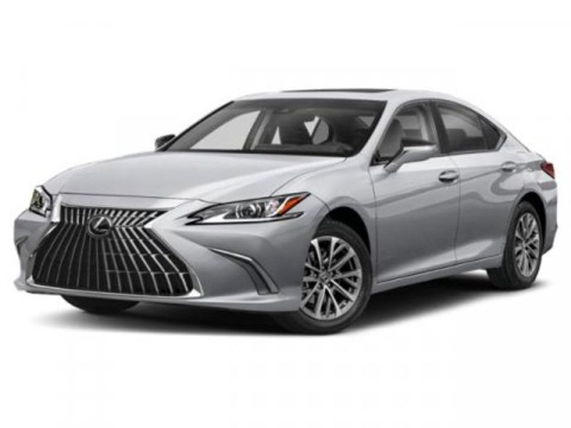 2025 Lexus ES — a typically priced live listing