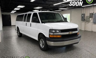 2017 Chevrolet Express Passenger LT EXT