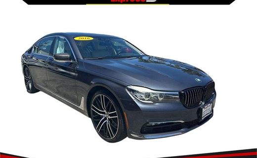 2016 BMW 740I