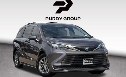 2024 Toyota Sienna LE