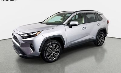 2023 Toyota RAV4 XLE Premium