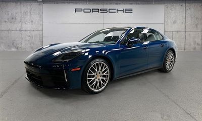 2026 Porsche Panamera 4