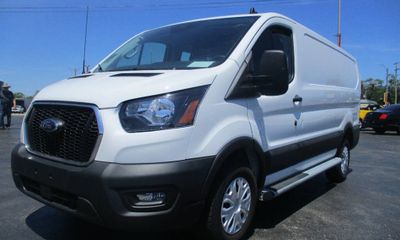2025 Ford Transit LOW Roof
