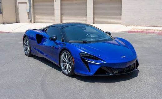2025 McLaren Artura Spider