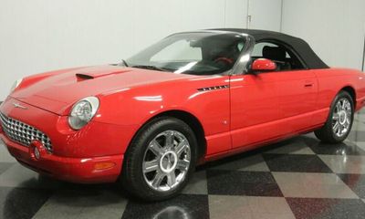 2004 Ford Thunderbird Deluxe