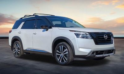 2025 Nissan Pathfinder Platinum