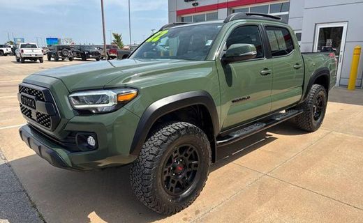 2022 Toyota Tacoma SR5