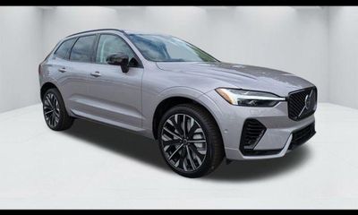 2026 Volvo XC60 Ultra Dark