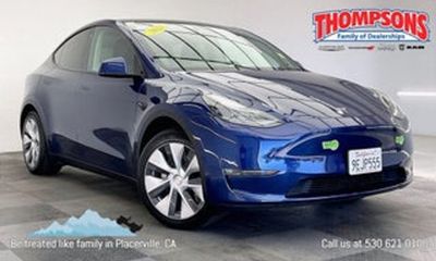 2023 Tesla Model Y Long Range Dual