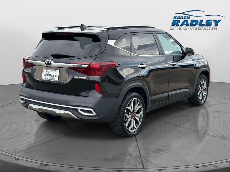 2021 Kia Seltos — a typically priced live listing
