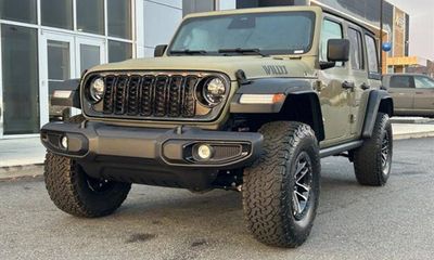 2026 Jeep Wrangler Sport