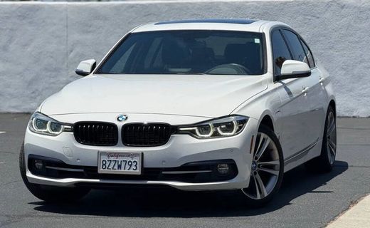 2018 BMW 330E