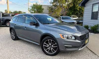 2016 Volvo V60CC SV33 Premier