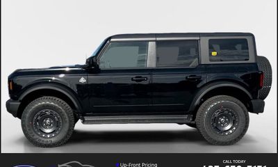 2025 Ford Bronco Outer Banks