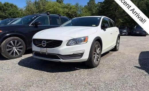 2017 Volvo V60CC Premier