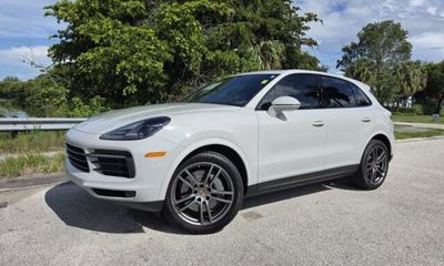 2022 Porsche Cayenne S