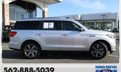 2019 Lincoln Navigator Select