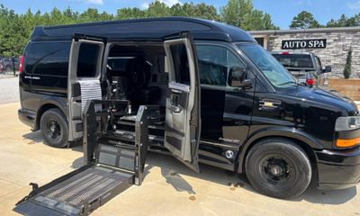 2019 GMC Savana 2500