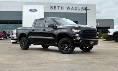2024 Chevrolet Silverado Trail Boss Custom