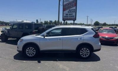 2020 Nissan Rogue SV