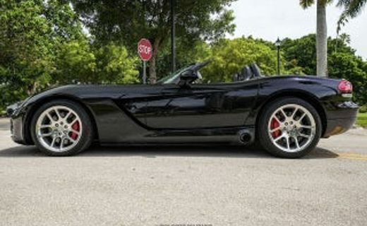 2005 Dodge Viper