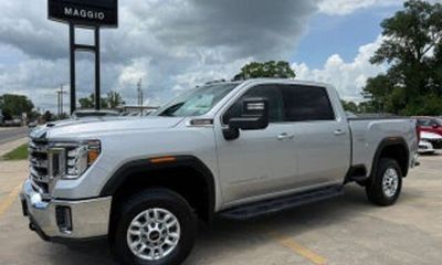 2023 GMC Sierra HD SLT