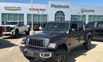 2026 Jeep Gladiator Sport