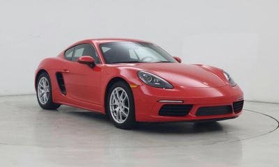 2022 Porsche 718 Cayman T
