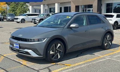 2025 Hyundai Ioniq 5 SEL