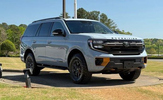 2025 Ford Expedition Tremor