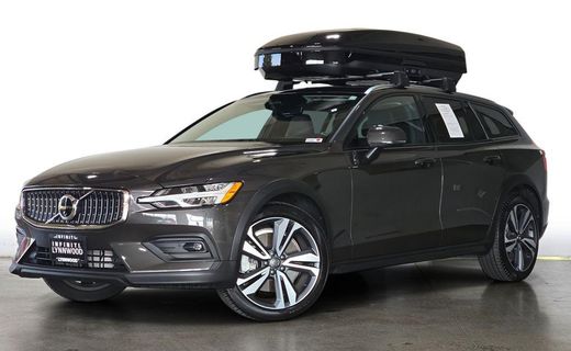 2024 Volvo V60CC Plus