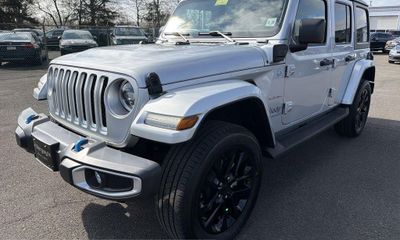 2023 Jeep Wrangler Sahara 4XE