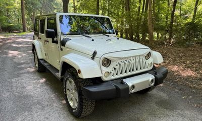 2012 Jeep Wrangler Sahara