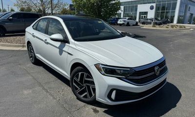 2024 Volkswagen Jetta SEL AQ301 Trans