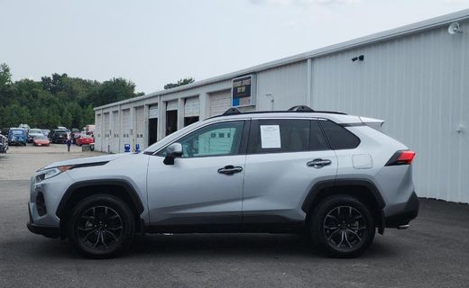 2020 Toyota RAV4 XLE